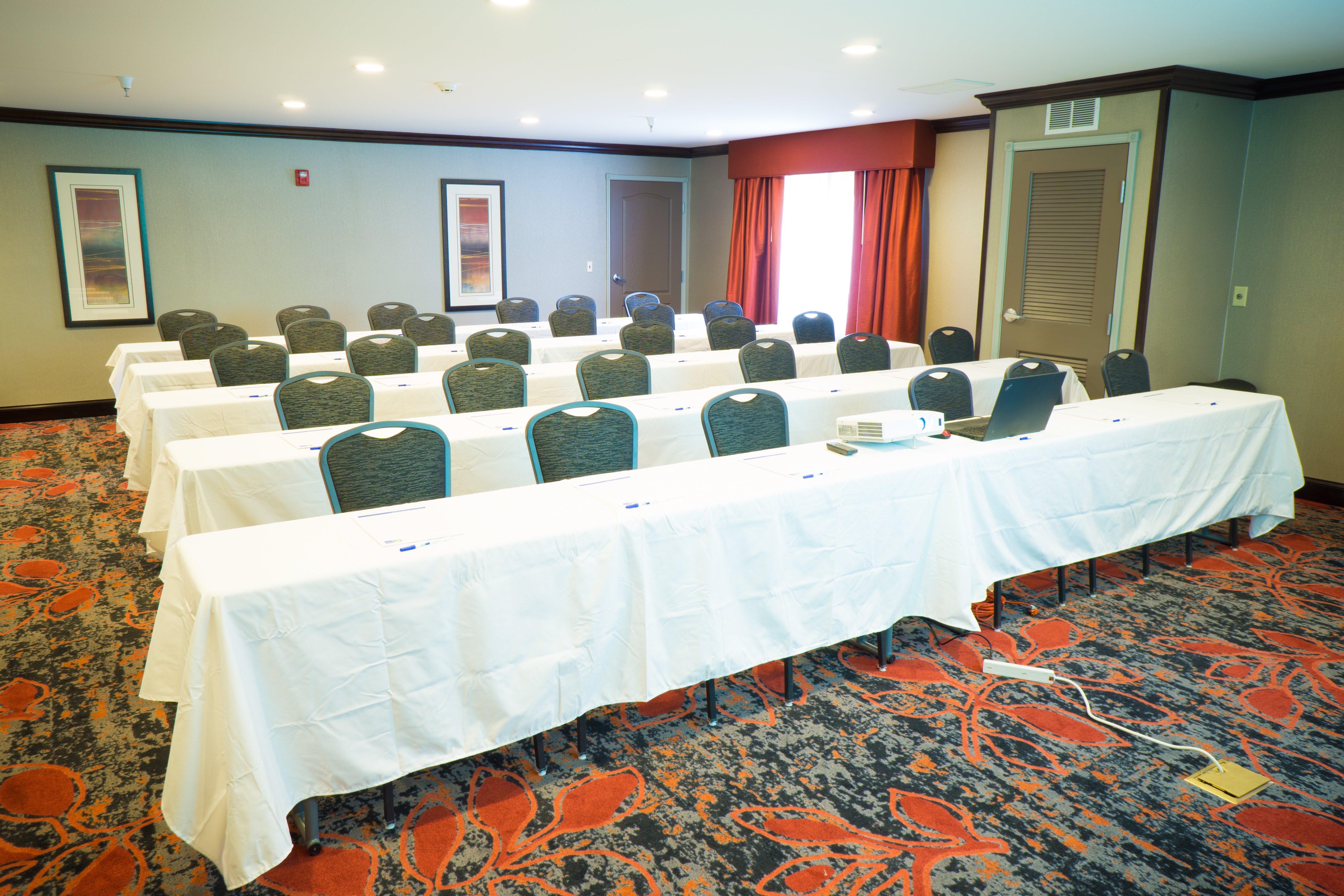 Holiday Inn Express & Suites Rapid City By Ihg מראה חיצוני תמונה